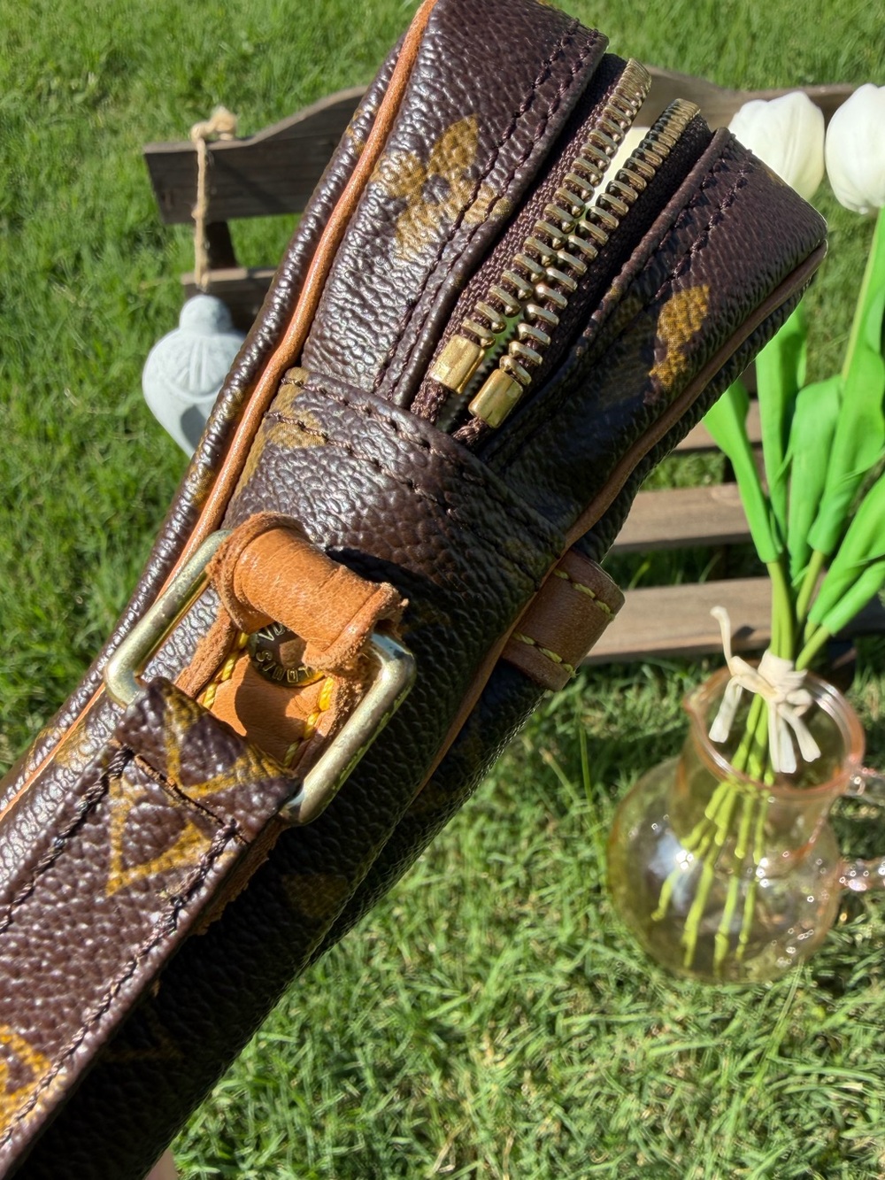 Authentic Louis Vuitton Danube Bag Made in France - Picture 6 of 16